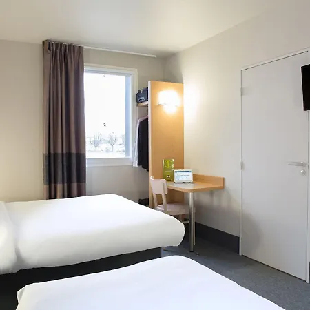Centre Le Millenaire Hotel