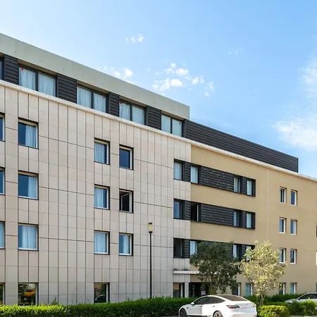 Centre Le Millenaire Hotel